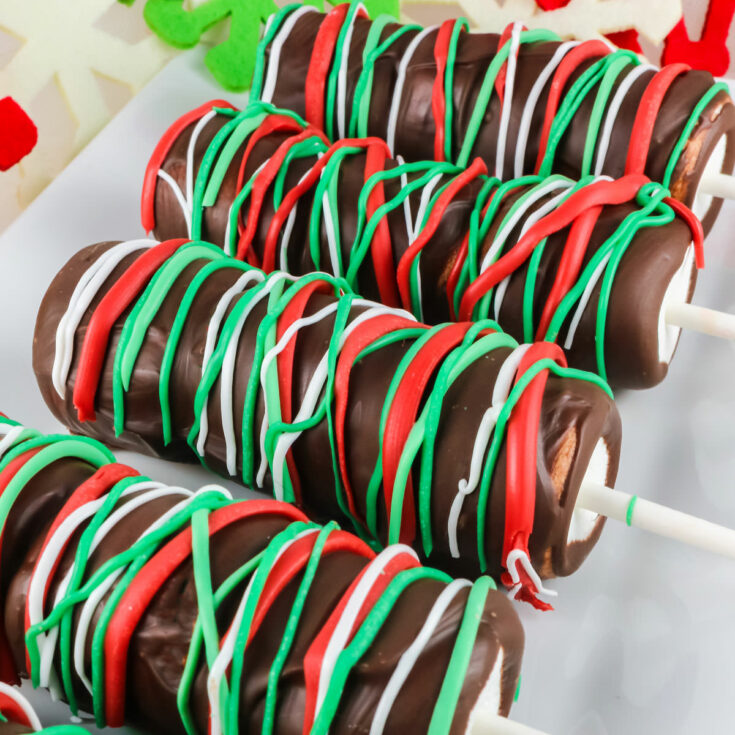 Christmas Marshmallow Pops