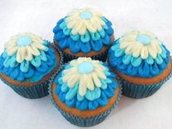 Frozen Elsa's Ombre Cupcakes