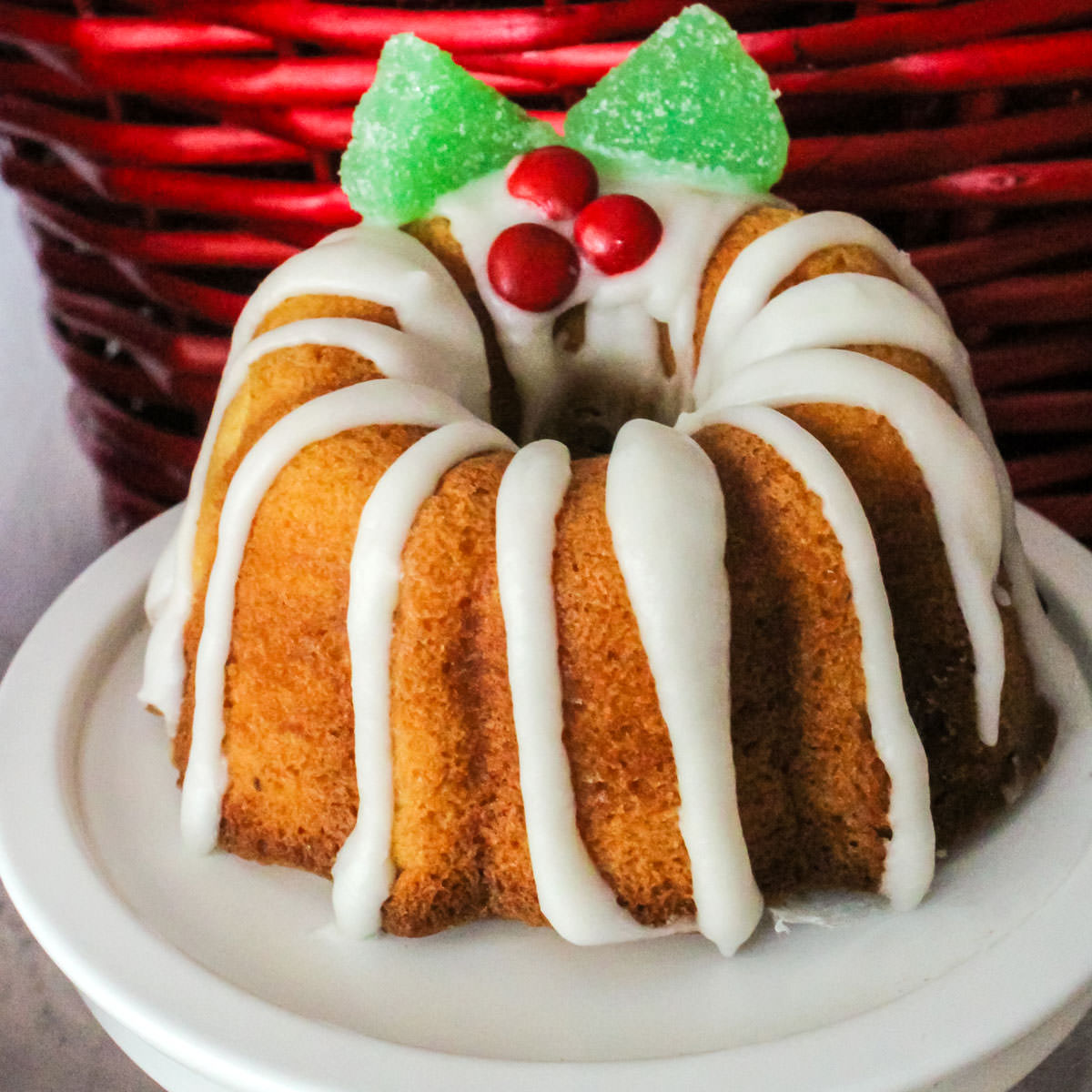 Christmas Mini Bundt Cakes