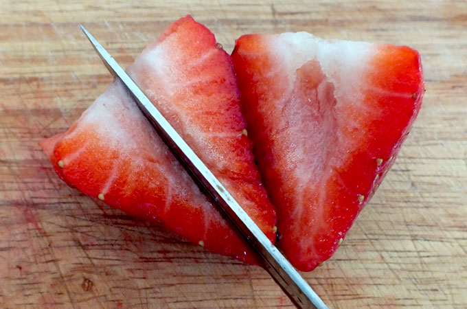 Prepare strawberries